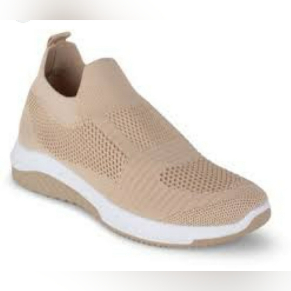 Size 9 Tan Casual Danskin Active Shoes Sneakers Cheerful Tenners women's Slip On